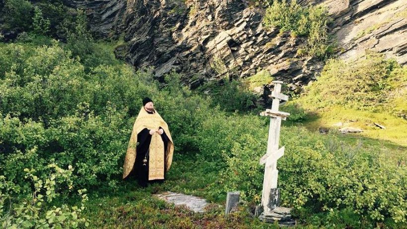 Архангельский норвежский. Вардё Поморский крест. Памятник поморам в Норвегии. Священники Онежские. Священники Онежские .Кононов Борис.