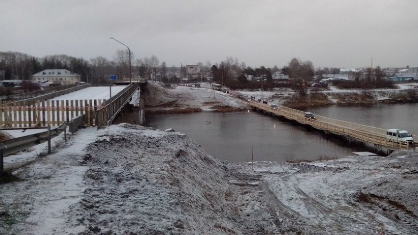 Мосту вельска. Река Вага Вельск. Мост Вельск Вага. Река Виледь. Вельск временный мост Вага.